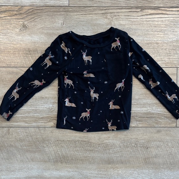Kyte BABY Other - Kyte BABY Reindeer Long Sleeve Pocket Tee